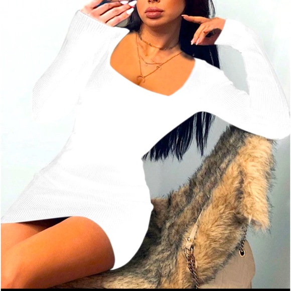 Variou Dresses & Skirts - Women’s White Ribbed Sweater Dress Sz XS